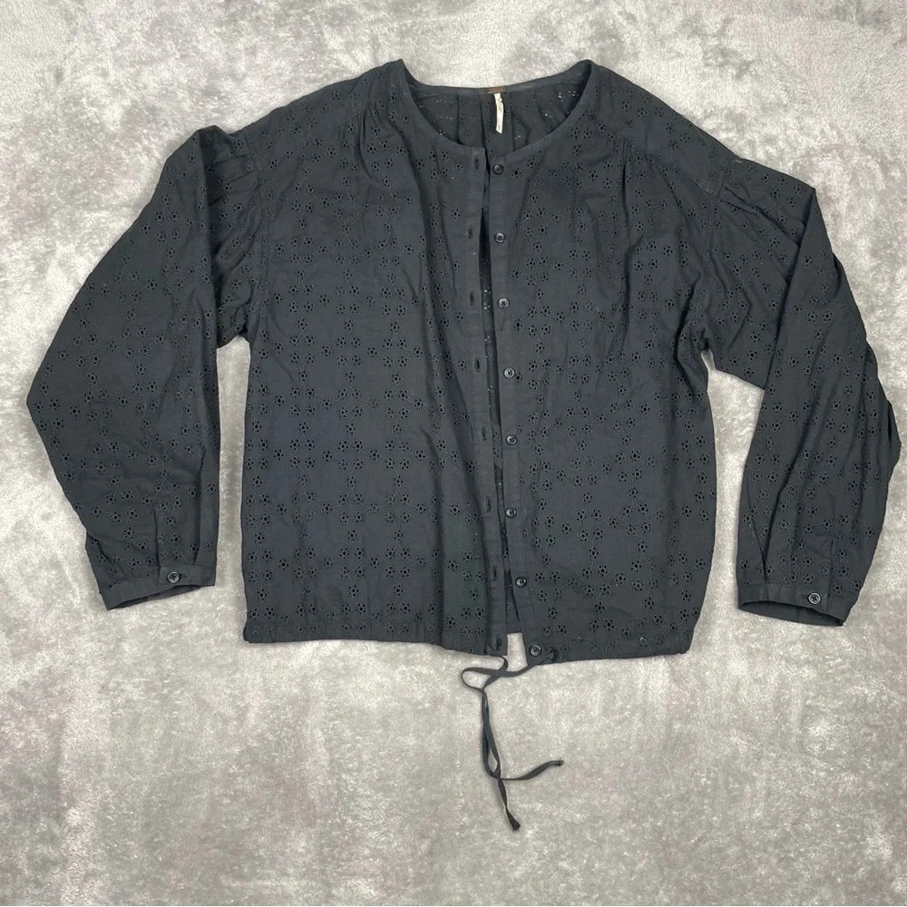Free People Top Womens Small Black Stars Align Eyelet Beachy Boho Neutral Basic - Picture 6 of 9